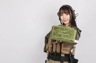 美利堅洋行獨家CLAYMORE护頸枕M18A1Q版武器毛绒公仔汽車頭枕