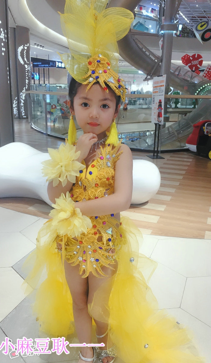 女童泳装走秀比基尼维密翅膀车模特t台黄钻羽毛儿童潮服创意