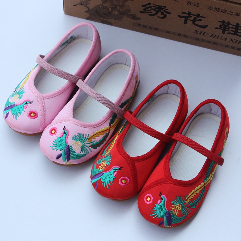 儿童绣花鞋中国风 女童老北京布鞋传统手工 学生舞蹈鞋复古民族风在类目 童鞋/婴儿鞋/亲子鞋, 传统布鞋/手工编织鞋中 - 来自Buy2taobao.com提供专业的淘宝代购服务
