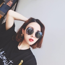 Không thường xuyên frameless pha lê lát kính mát ladies Hàn Quốc đa giác kẹo màu đại dương mảnh gradient kính mát thủy triều