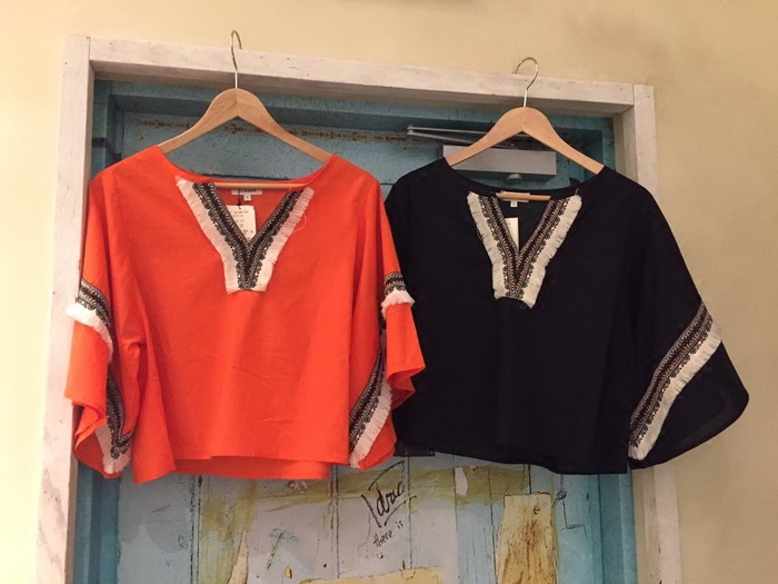 超精致风刺绣流苏蝙蝠袖套头衬衣