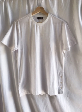 古伦仕GOORENCH时尚休闲英伦纯色白色丝光棉圆领系扣短袖型男T恤