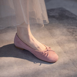 蝴蝶结羊皮圆头单鞋，女2023年芭蕾舞绒面平底真皮浅口奶奶鞋