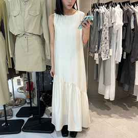 东大门女装2024春夏韩系小众，拼接白色连衣裙，高腰显瘦无袖背心长裙