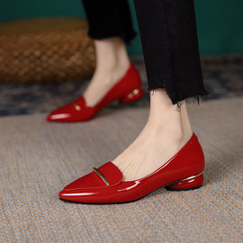 平底鞋女2024春夏季真皮尖头，红色平跟单鞋，浅口皮鞋瓢鞋女鞋子