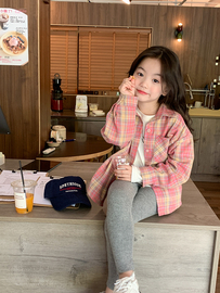 儿童洋气粉色格子衬衫，2024春秋女童韩版长袖衬衣宝宝秋装上衣