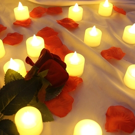 LED电子蜡烛花瓣情侣制造浪漫表白生日求婚场景布置宾馆床上装饰