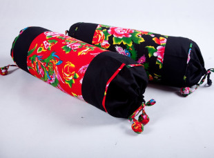 糖果抱枕--凤凰牡丹,红黑两色 (含芯)