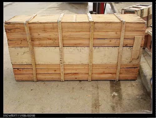 50CC车的木箱+运费，偏远地区及其他排量的车另算，250CC以上1200-2000