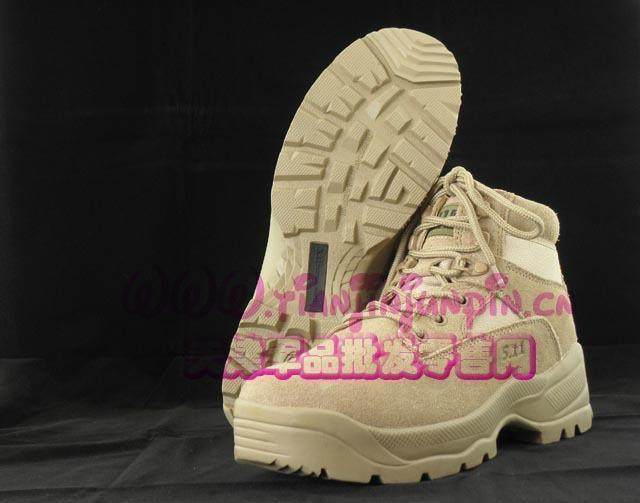 Bottes militaires - Ref 1402669 Image 1