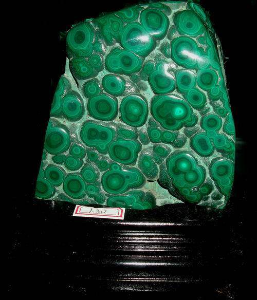 天然孔雀石原石摆件 老板 企业家 收藏家 首博古架上礼品