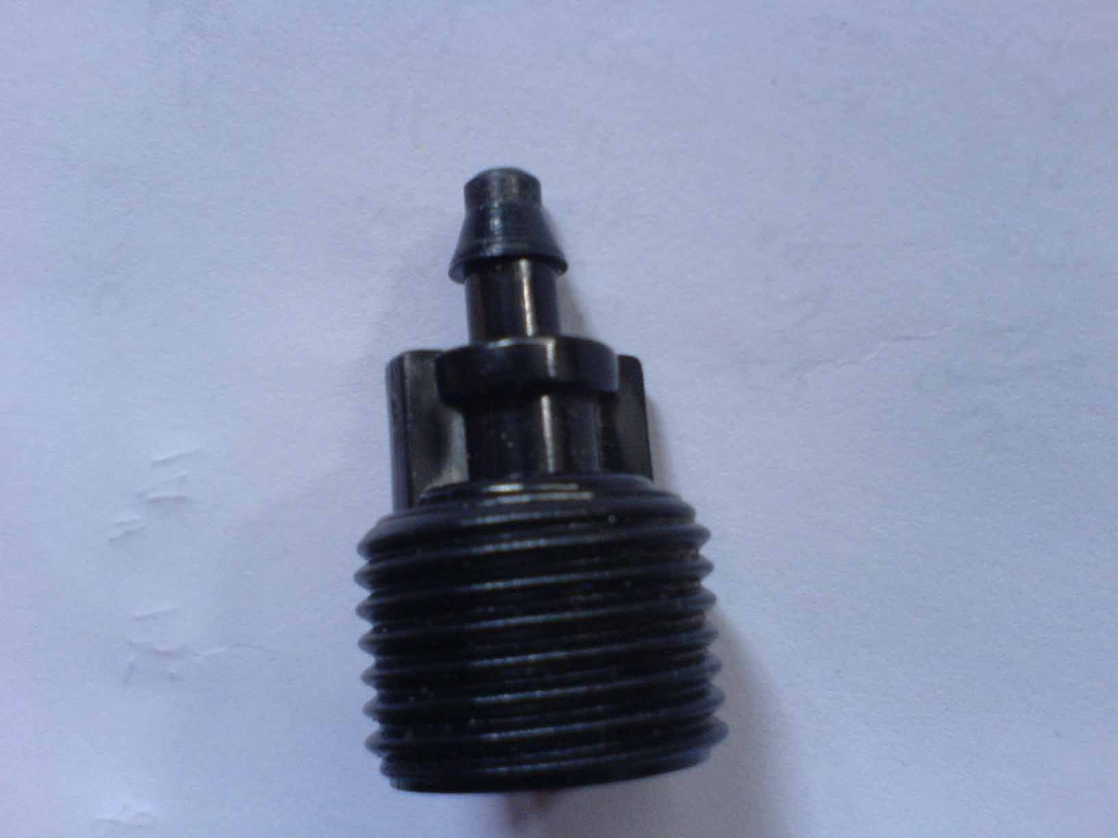 塑料4分外牙带倒钩接嘴(4分管转4/7毛管专用)