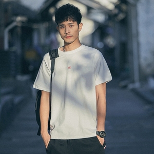 新款潮牌圆领短袖t恤