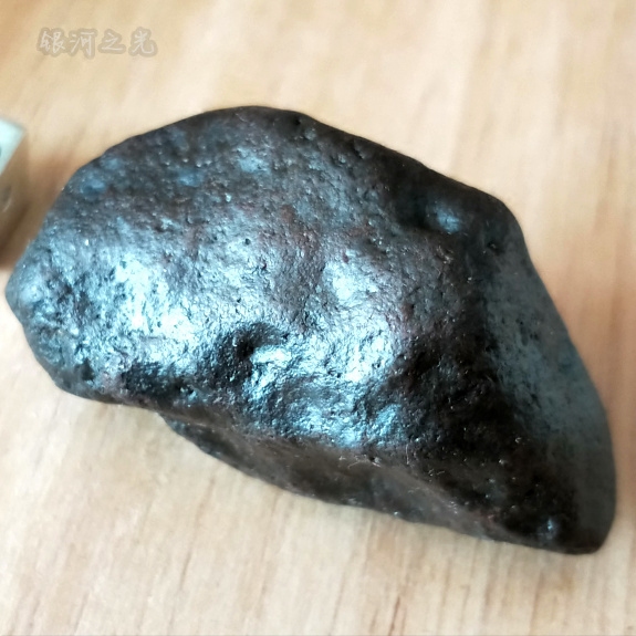 天然黑陨石男女陨石吊坠南美项链宇宙奇石标本天外来客石陨石挂件