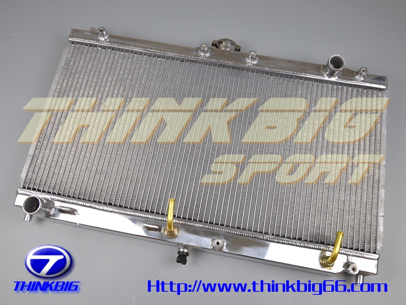 本品可有效降低温度，提高马力，节省油耗。安装简单，方便。其高度，宽度都和原车水箱一样，厚度在车体允许范围之内，原装位安装。
