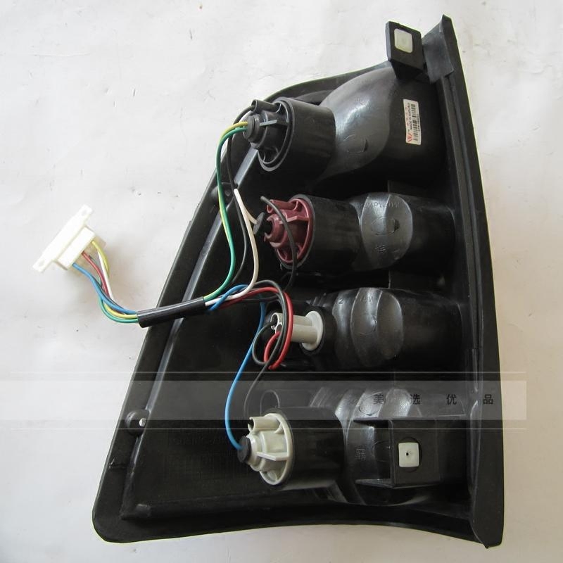 만리장성 픽업 트럭 액세서리 만리장성 07 항해 후면 테일 라이트 어셈블리 반전 라이트 브레이크 라이트 스티어링 전구 어셈블리