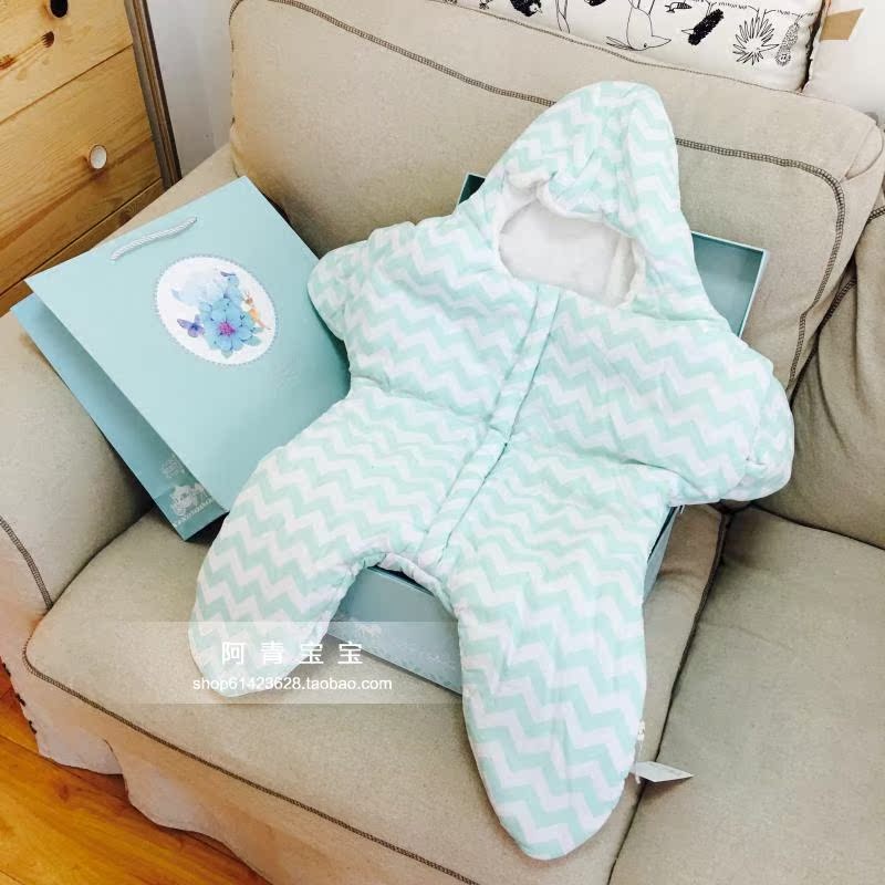 Coffret cadeau pour nouveau-né - Vêtements + Fournitures - Ref 1956831 Image 1