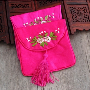 丝绸首饰袋 民族风手工绣花暗扣流苏高档锦囊小布袋枚红色