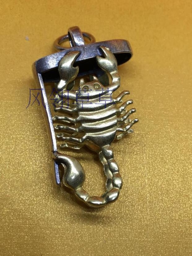 爆款推荐泰银纯银镀金爪子钩子套熊爪套包银项链吊坠男女生日礼物