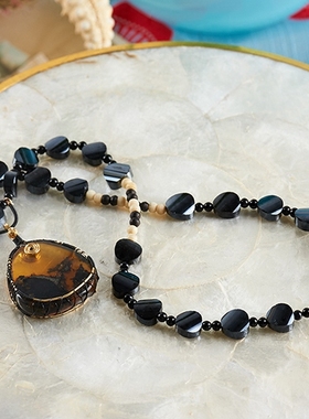 内项轻藏品《小鳄作伴矿石项链