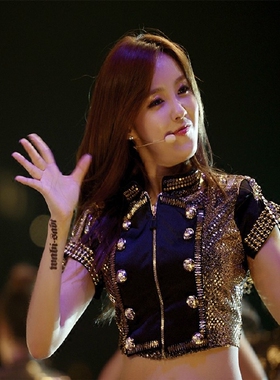 新款女歌手爵士舞服女团演出服酒吧夜场性感亮片ds演出服组合套装