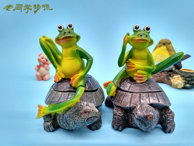 自然乡村田园艺可爱坐乌龟上的青蛙兄弟树脂花盆栽桌面装饰摆设件