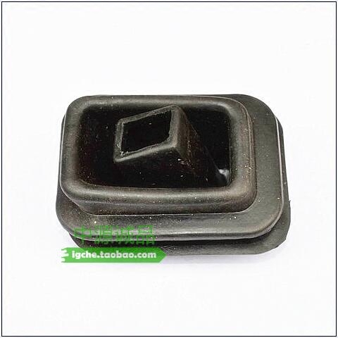适用于猎豹奇兵6470黑金刚 CS6Q6 V31 V32离合器分离拨叉防尘