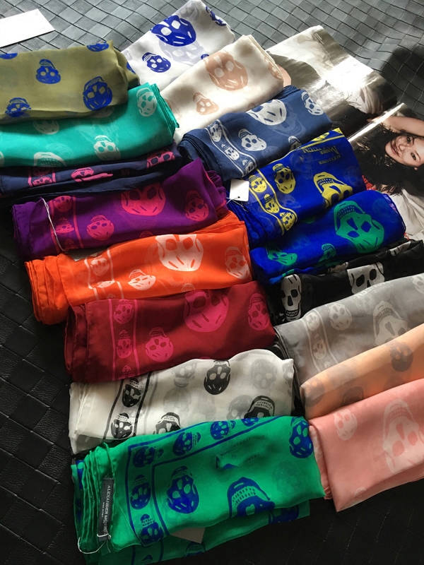 特卖麦子骷髅头经典款 真丝丝巾女春秋遮阳桑蚕丝大方巾披肩围巾,服饰配件/皮带/帽子/围巾,围巾/丝巾/披肩,淘宝优惠券,粉丝福利购,淘宝优惠卷