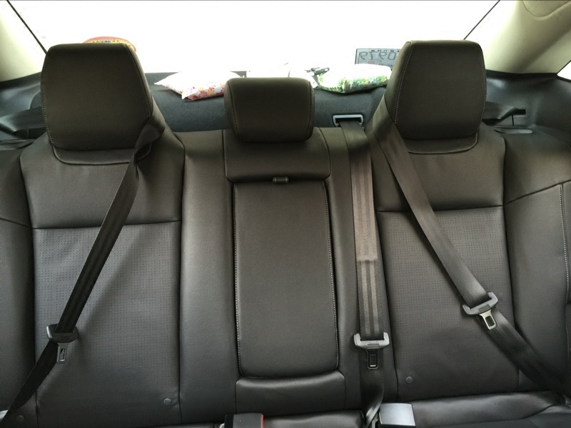 福特福睿斯后排中间改装中央头枕