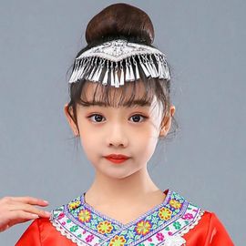 苗族女童头饰小孩，表演贵州苗银少数民族，银饰侗族瑶族演出服饰品