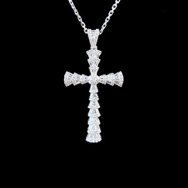 美梓珠宝镶嵌50分南非钻石吊坠，18k金满钻十字架，中性时尚锁骨链女