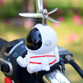 网红创意太空人宇航员，电瓶车装饰品摆件车载摩托电动自行生日礼物
