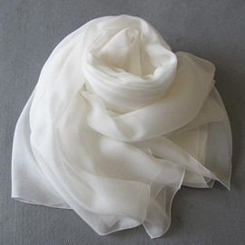 白色丝巾2024披肩外搭女搭配100%桑蚕丝春秋纱巾真丝围巾