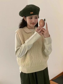 现aboutnice韩国egg宽松休闲娃娃领麻花纹，针织马甲背心