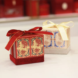 创意喜糖盒欧式烫金礼盒结婚伴手礼桌糖盒，婚礼丝带成品盒个性