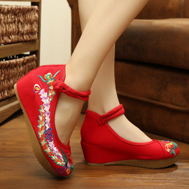 老87573540北京鞋女鞋春夏民季族风绣花鞋坡跟单鞋内增底高厚红色