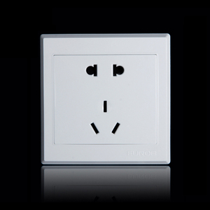 EUROB 欧奔 E8雅白系列 五孔面板， 1.9元包邮