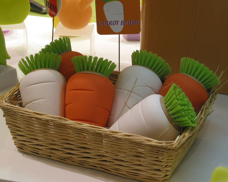 香港Living Gear国际创意奖Carrot Brush萝卜刷子厨房浴室刷在类目 居家日用, 鞋用品, 鞋刷/鞋擦中 - 来自Buy2taobao.com提供专业的淘宝代购服务