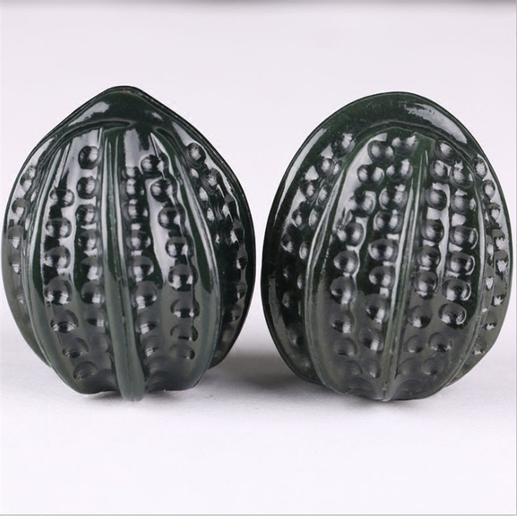 新疆和田玉青玉核桃健身球手把件男女款墨绿核桃青玉手球摆件