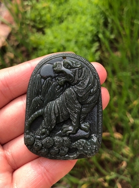 天然和田玉老虎吊坠青玉玉佩生肖挂件项链