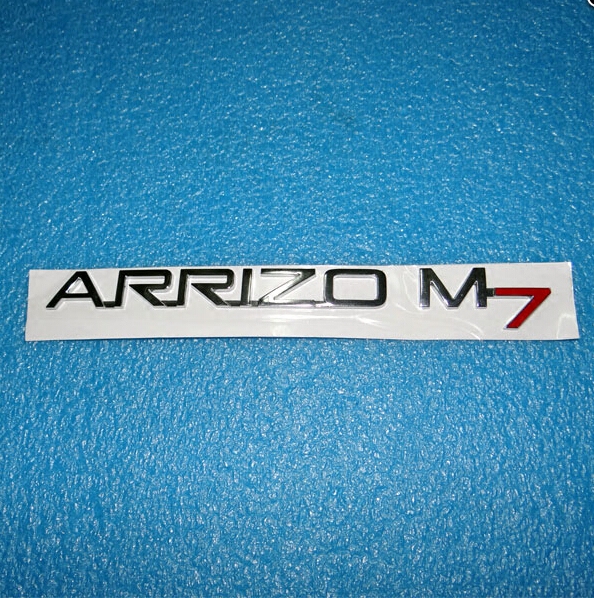 奇瑞标牌汽车arrizo尾部
