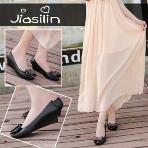 浅口坡跟果冻鞋 字母香味蝴蝶结鱼嘴防水防滑休闲单鞋女沙滩鞋