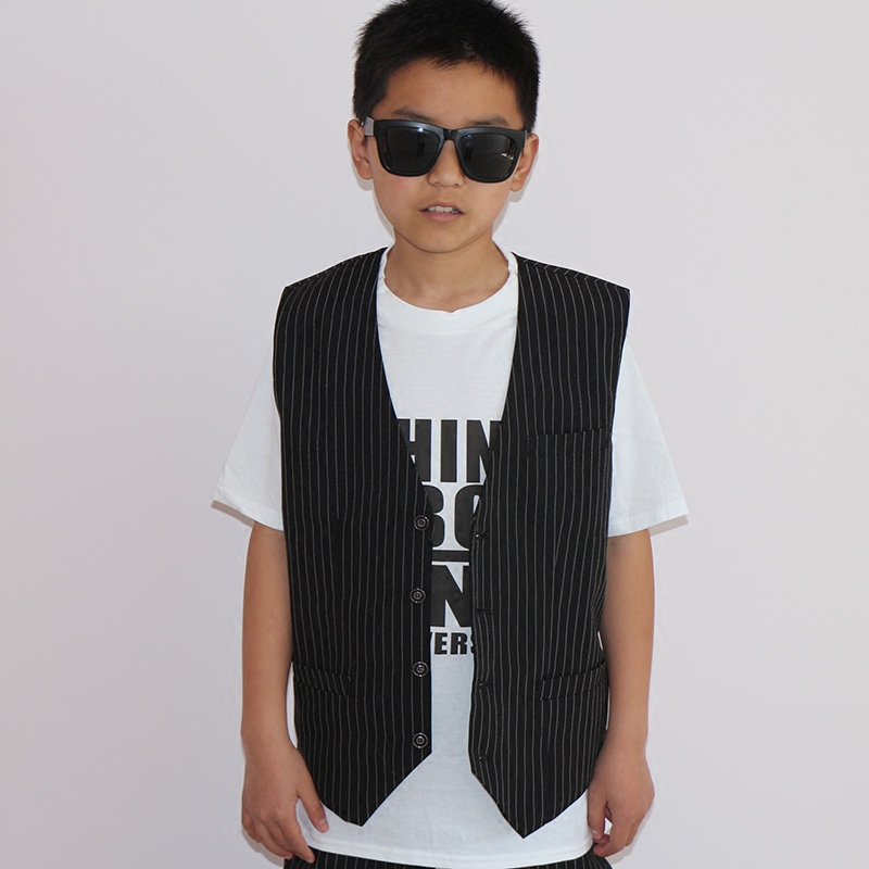 街头少儿西装黑白条纹机械舞