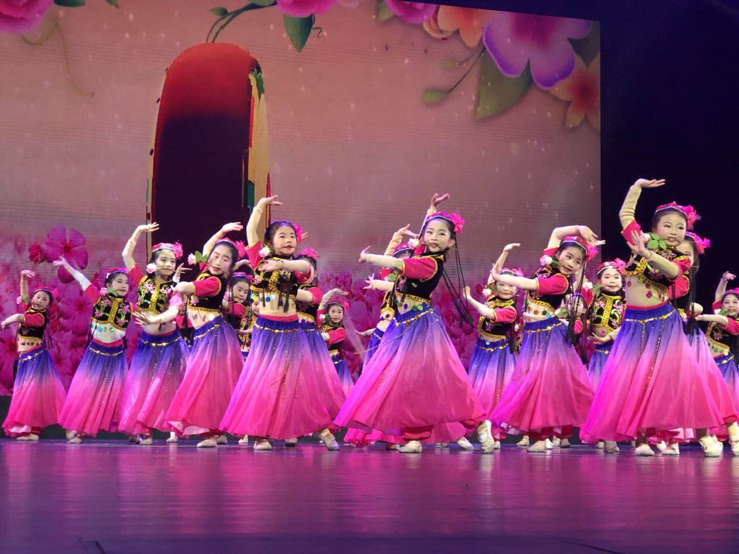 舞台少儿维吾尔族演出服