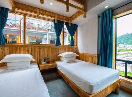 Phoenix Old Town Ears Riverview Homestay Riverview comfortablein the Cheap Hotels/Inn features/Apartment Hostel , Hotel Inn  category - from Buy2taobao.com to provide professional Taobao agent buy service