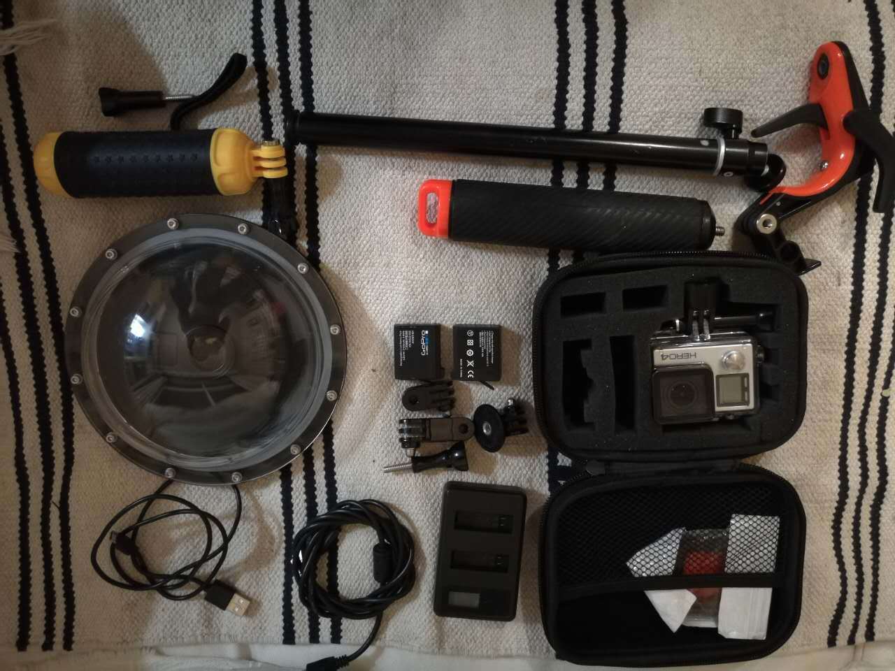 [相机租赁]龙目岛水下相机租赁 水下拍照神器TG5 Gopro 4 Silver在类目 度假线路/签证送关/旅游服务, 境外电话卡/境外随身WIFI租赁, 旅行设备/相机/翻译机租赁中 - 来自Buy2taobao.com提供专业的淘宝代购服务