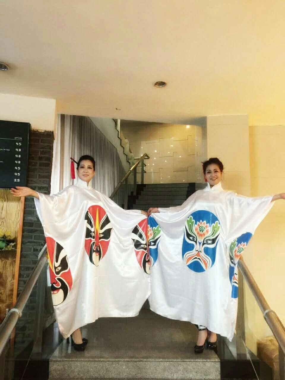 京剧幼儿园脸谱演出服