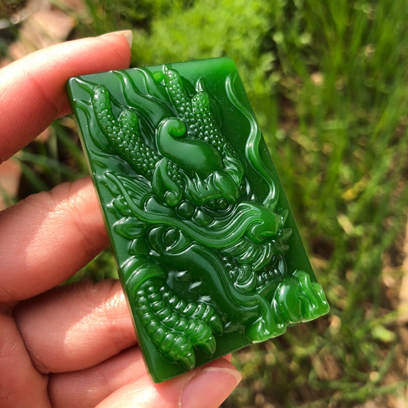 碧玉吊坠菠菜绿项链证书生肖龙
