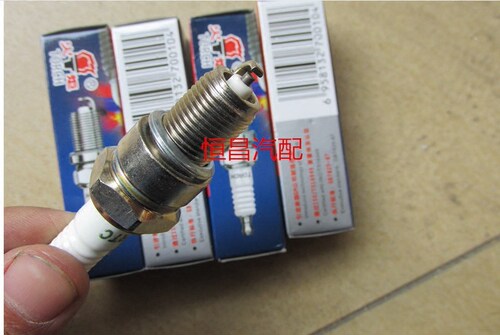适用五菱之光6371/6376C柳机465专用火炬牌火花塞火嘴五菱装机