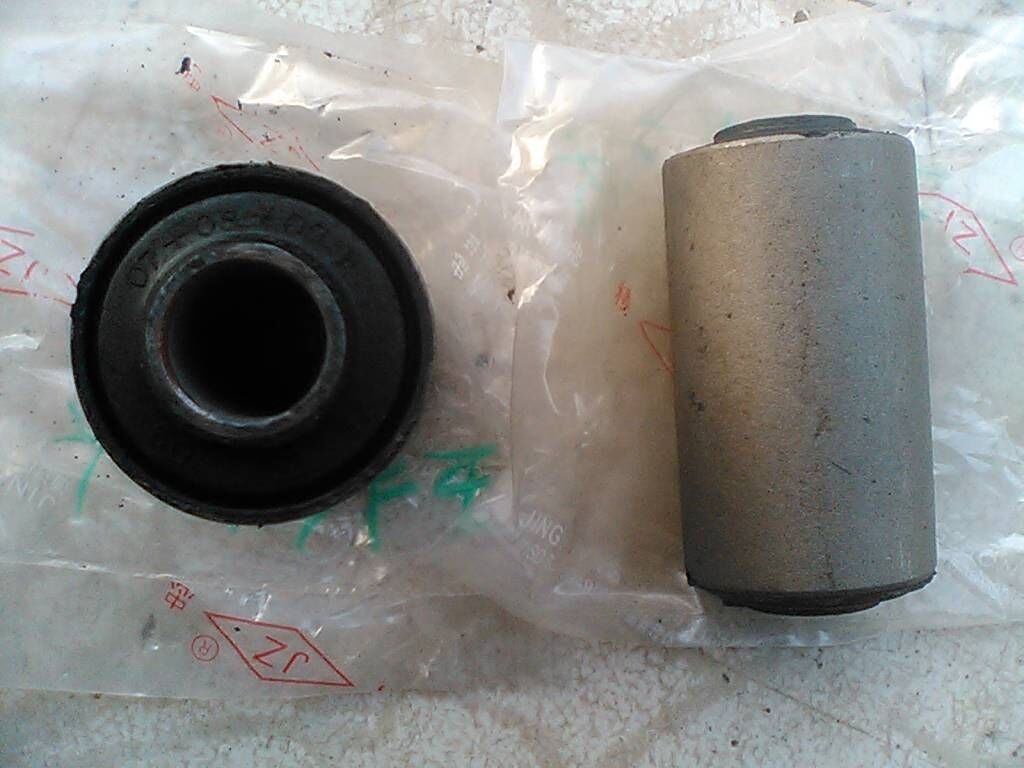 长城哈弗CUVH3H5风骏5皮卡前下摆臂胶套下悬挂三角架支臂衬套胶垫